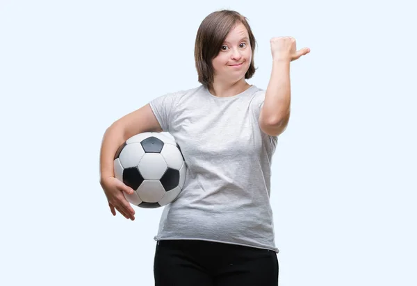 Junge Erwachsene Frau Mit Syndrom Hält Fußballball Über Isoliertem Hintergrund — Stockfoto