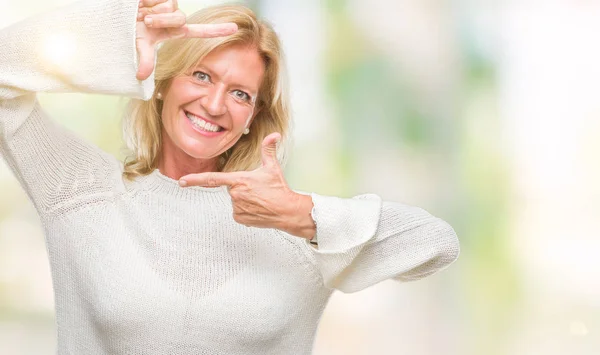 Blonde Frau Mittleren Alters Trägt Winterpullover Isolierten Hintergrund Lächelnd Macht — Stockfoto