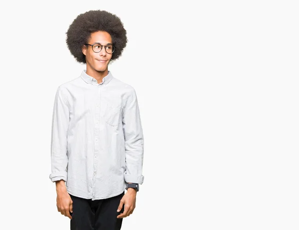 Jovem Americano Africano Com Cabelo Afro Vestindo Óculos Olhando Para — Fotografia de Stock