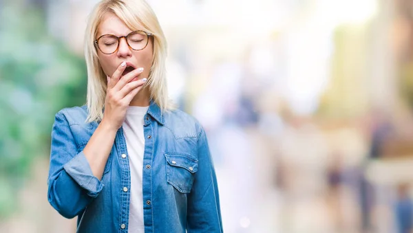 Joven Hermosa Mujer Rubia Con Gafas Sobre Fondo Aislado Aburrido — Foto de Stock