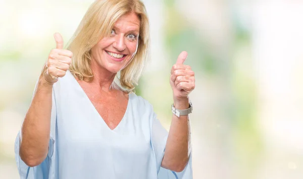 Middelbare Leeftijd Blonde Zakenvrouw Geïsoleerde Achtergrond Goed Keuren Doen Positief — Stockfoto