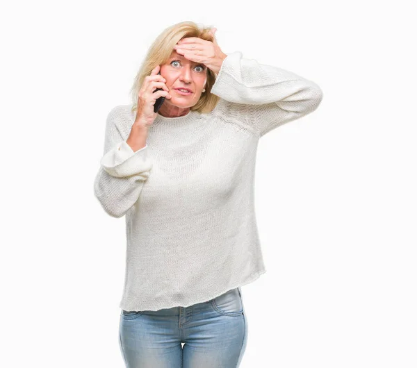 Medelålders Blond Kvinna Pratar Smartphone Över Isolerade Bakgrund Stressad Med — Stockfoto