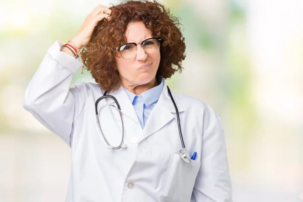 Middle Ager Senior Doctor Woman Isolated Background Confuse Wonder Question — Stock Photo, Image