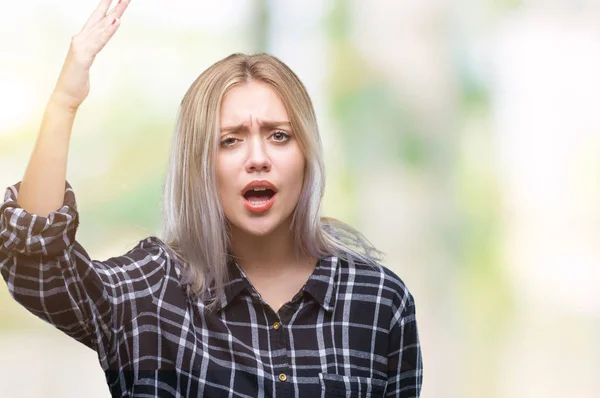 Young Blonde Woman Isolated Background Angry Mad Raising Fist Frustrated — Stock Photo, Image