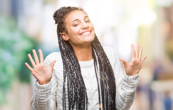 Young Gevlochten Hair Afrikaans Amerikaans Meisje Trui Dragen Geïsoleerde Achtergrond — Stockfoto