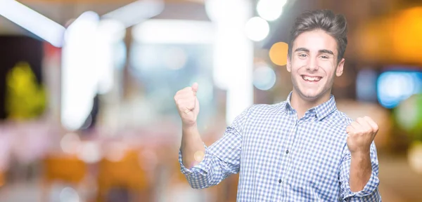 Fiatal Jóképű Üzletember Elszigetelt Háttér Nagyon Boldog Izgatott Ezzel Győztes — Stock Fotó