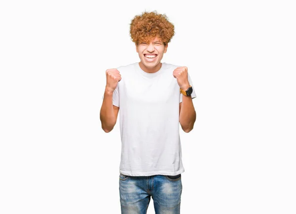 Jeune Homme Beau Aux Cheveux Afro Portant Shirt Blanc Décontracté — Photo