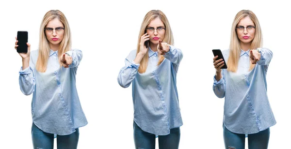 Collage Unga Vackra Blond Affärskvinna Med Smartphone Isolerade Bakgrund Pekar — Stockfoto