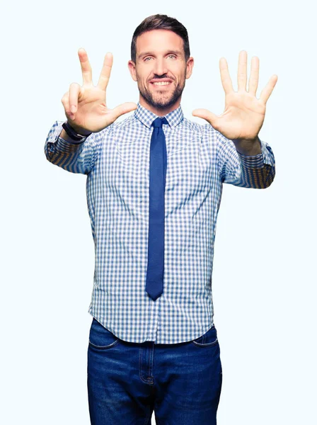 Hombre Negocios Guapo Con Corbata Mostrando Señalando Hacia Arriba Con — Foto de Stock