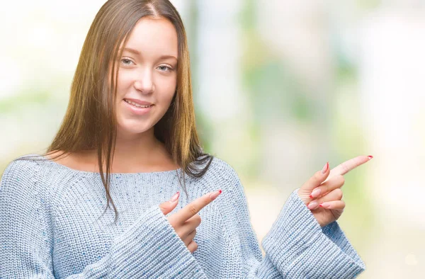 Mooie Kaukasische Jongedame Winter Trui Dragen Geïsoleerde Achtergrond Glimlachen Kijken — Stockfoto