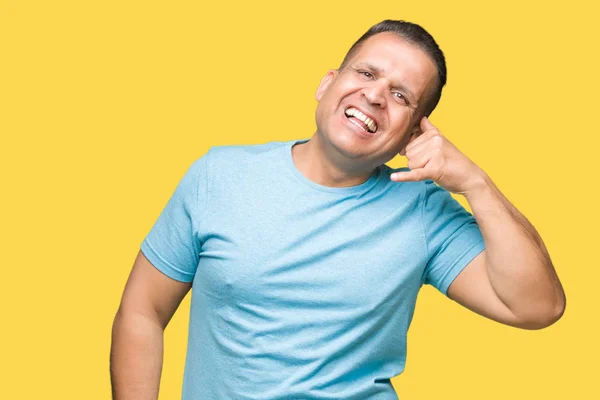 Medelåldern Arabisk Man Klädd Blå Shirt Över Isolerade Bakgrund Leende — Stockfoto