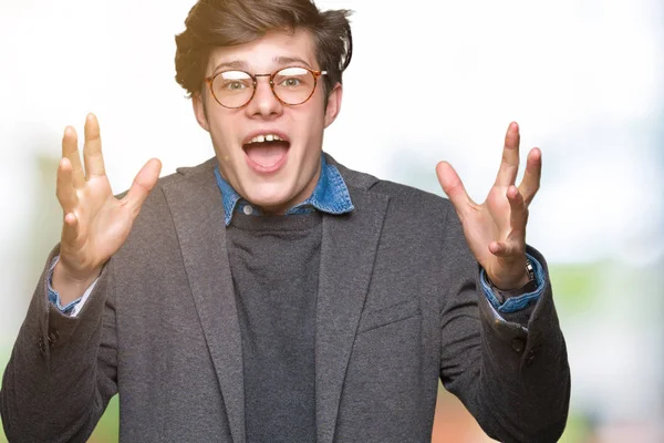 Joven Hombre Negocios Guapo Con Gafas Sobre Fondo Aislado Celebrando —  Fotos de Stock