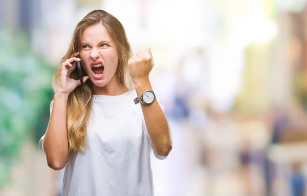 Ung Vacker Blond Kvinna Ringer Med Smartphone Isolerade Bakgrund Irriterad — Stockfoto