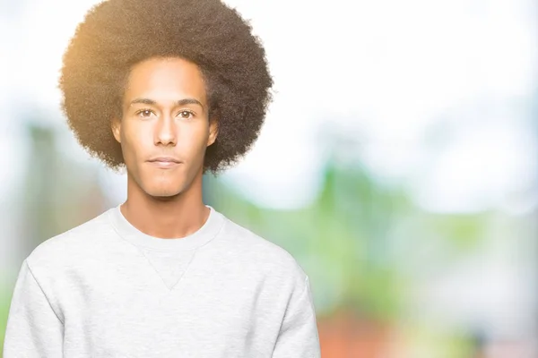 Mladý Američan Afričana Muž Afro Vlasy Nosí Sportovní Mikina Uvolněné — Stock fotografie