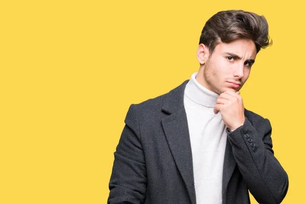 Joven Hombre Elegante Con Abrigo Invierno Sobre Fondo Aislado Con — Foto de Stock