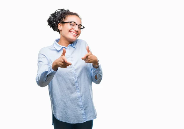 Joven Chica Negocios Afroamericana Trenzado Pelo Usando Gafas Sobre Fondo —  Fotos de Stock