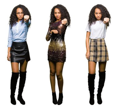 Genç kadın giyiyor parti kolaj izole beyaz zemin kum yumruk dövüşü, saldırgan ve kızgın saldırı, tehdit ve şiddet üzerine görünüyor