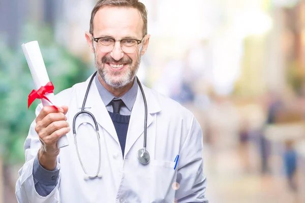 Mediana Edad Hoary Médico Hombre Con Certificado Grado Sobre Fondo —  Fotos de Stock