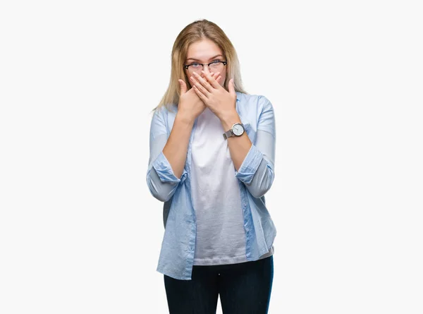 Junge Kaukasische Geschäftsfrau Mit Brille Über Isoliertem Hintergrund Schockiert Mund — Stockfoto