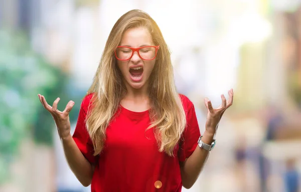 Joven Mujer Rubia Hermosa Con Gafas Sobre Fondo Aislado Celebrando — Foto de Stock