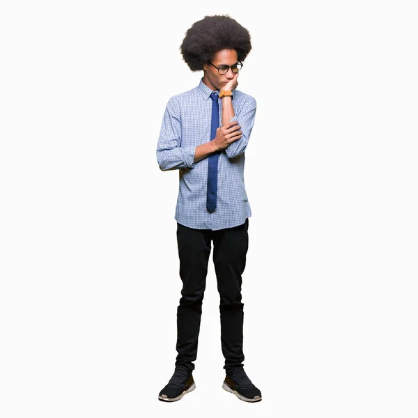 Jovem Homem Negócios Afro Americano Com Cabelo Afro Usando Óculos — Fotografia de Stock