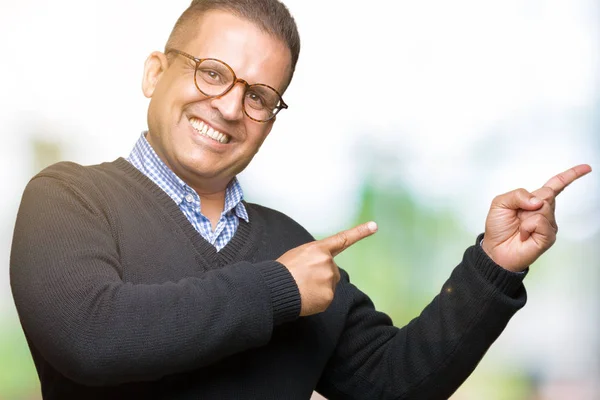 Bussines Mediana Edad Árabe Hombre Con Gafas Sobre Fondo Aislado —  Fotos de Stock