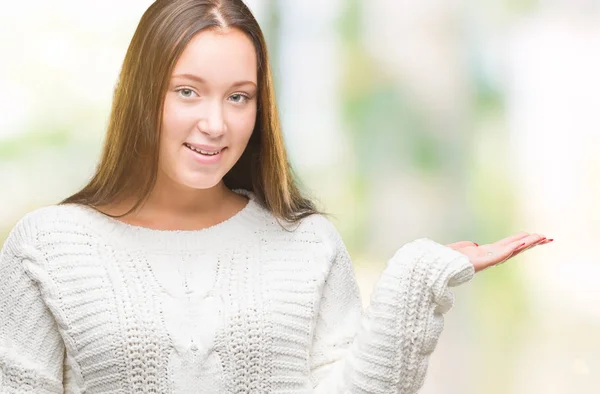 Jovem Mulher Branca Bonita Vestindo Camisola Inverno Sobre Fundo Isolado — Fotografia de Stock