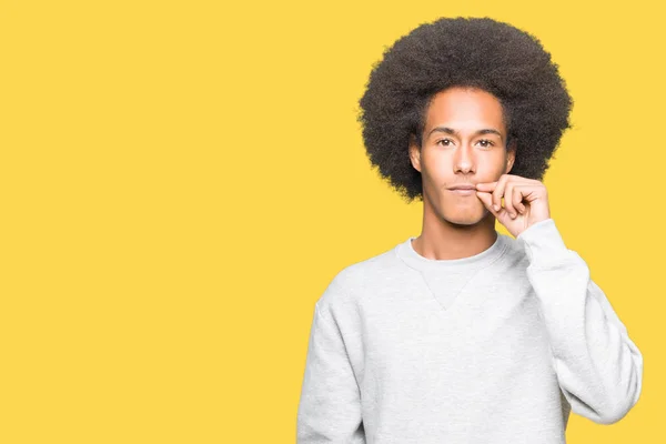 Jonge Afro Amerikaanse Man Met Afro Haar Dragen Sportieve Sweater — Stockfoto