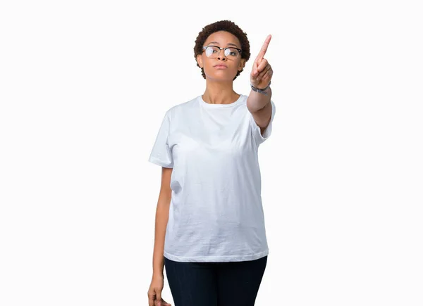 Piękna Młoda Kobieta African American Noszenie Okularów Białym Tle Tło — Zdjęcie stockowe