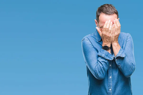 Mezza Età Hoary Anziano Uomo Indossa Occhiali Sfondo Isolato Con — Foto Stock