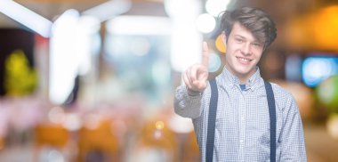 genç yakışıklı iş adamı