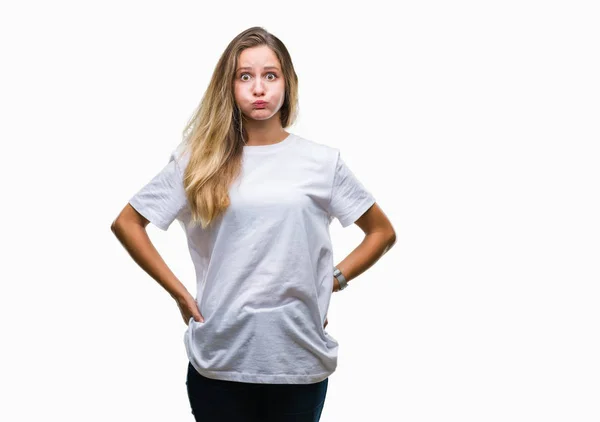 Junge Schöne Blonde Frau Trägt Legeres Weißes Shirt Über Isoliertem — Stockfoto