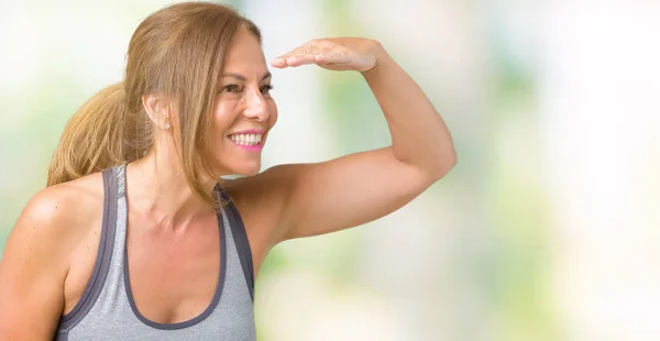 Bella Donna Mezza Età Che Indossa Vestiti Sportivi Sfondo Isolato — Foto Stock