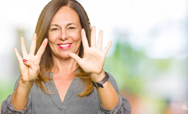 Mooie Middenleeftijd Zakenvrouw Tonen Met Vingers Omhoog Nummer Negen Terwijl — Stockfoto