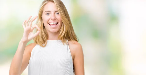 Schöne Junge Elegante Frau Über Isoliertem Hintergrund Lächelt Positive Tun — Stockfoto