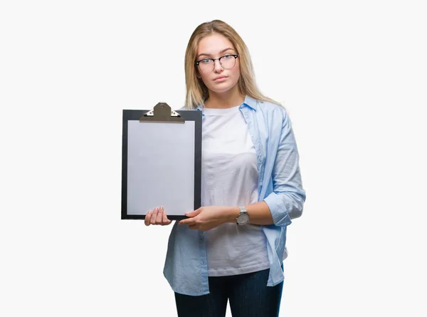 Young Caucasian Business Woman Holding Clipboard Isolated Background Confident Expression — Stock Photo, Image