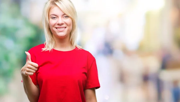 Fiatal Gyönyörű Szőke Visel Piros Póló Több Mint Boldog Remek — Stock Fotó