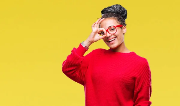 Fiatal Fonott Haj Afro Amerikai Lány Visel Pulóver Szemüveget Elszigetelt — Stock Fotó