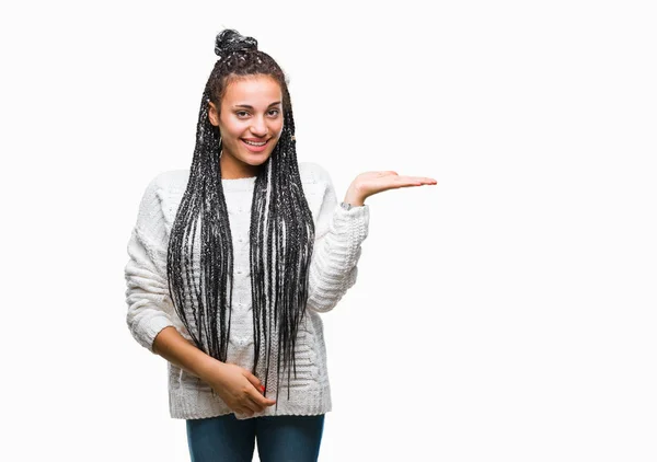 Jovem Trançado Cabelo Afro Americano Menina Vestindo Suéter Sobre Fundo — Fotografia de Stock