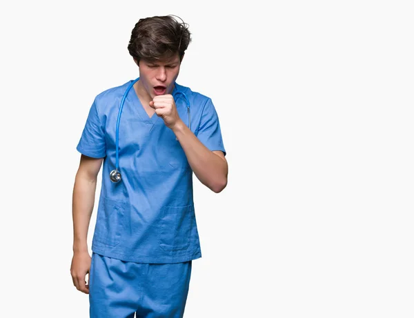 Jonge Dokter Medische Uniform Dragen Geïsoleerde Achtergrond Gevoel Onwel Hoesten — Stockfoto