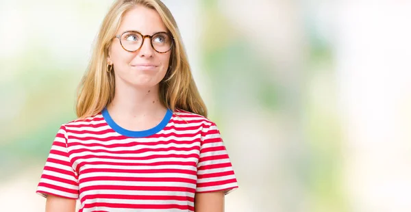 Hermosa Mujer Joven Con Gafas Sobre Fondo Aislado Sonriendo Mirando — Foto de Stock