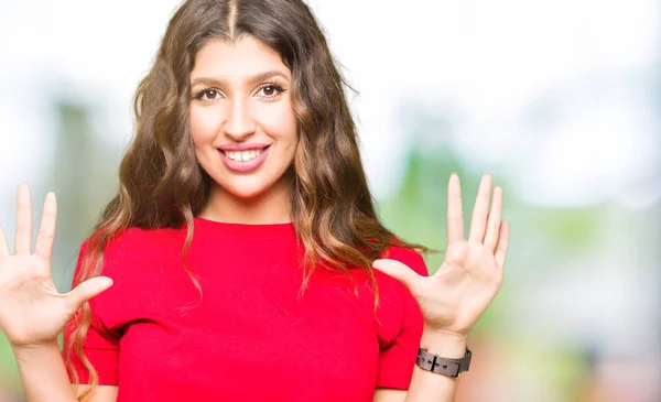 Jeune Belle Femme Portant Shirt Décontracté Montrant Pointant Vers Haut — Photo