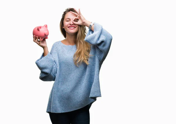 Jonge Mooie Blonde Vrouw Die Houdt Van Piggy Bank Geïsoleerde — Stockfoto