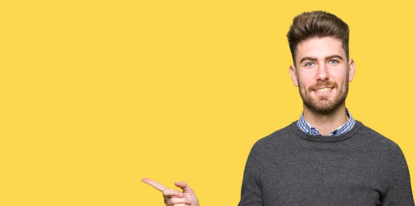 Homem Elegante Bonito Jovem Com Grande Sorriso Rosto Apontando Com — Fotografia de Stock