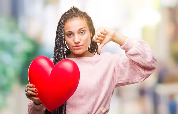 Jovem Trançado Cabelo Afro Americano Menina Segurando Coração Lido Sobre — Fotografia de Stock