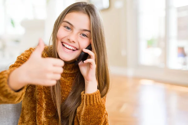 Vacker Ung Flicka Unge Med Konversation Pratar Smartphone Nöjd Med — Stockfoto