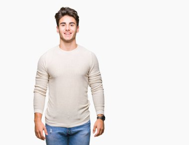 Yakışıklı delikanlı yüzünde mutlu ve güzel bir gülümseme ile izole arka plan üzerinde. Şanslı kişi.