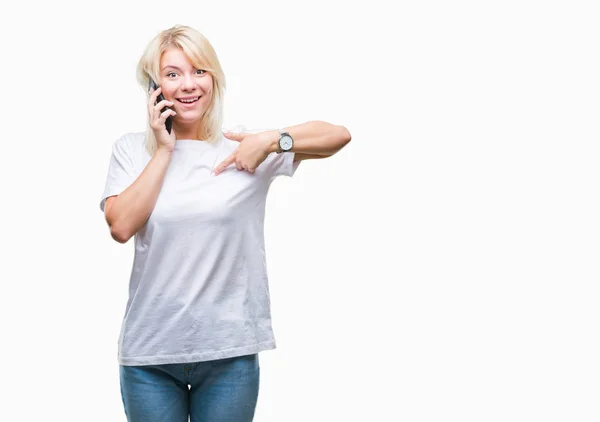 Joven Hermosa Mujer Rubia Llamando Hablando Teléfono Inteligente Sobre Fondo —  Fotos de Stock