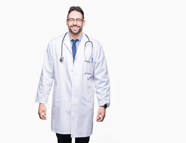 Schöner Junger Arzt Mit Isoliertem Hintergrund Und Einem Fröhlichen Und — Stockfoto