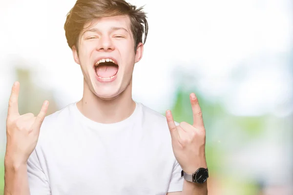 Homem Bonito Jovem Vestindo Casual Shirt Branca Sobre Fundo Isolado — Fotografia de Stock